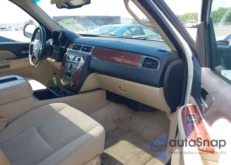 2007 Chevrolet Suburban 1500 Lt z USA, uszkodzony, nr VIN 1GNFK16367J339451